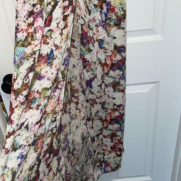 Guess Watercolor Floral Halter Maxi Dress - Picture 6 of 14